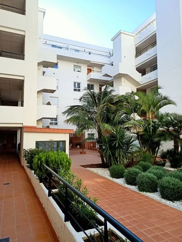 Aed - Apartment with Pool in Guadalmina