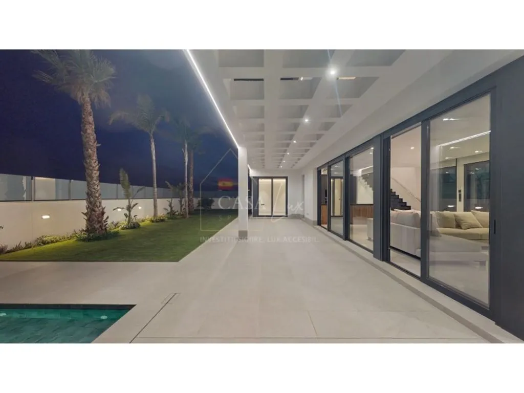 Luxury Villa with Infinity Pool in Finestrat