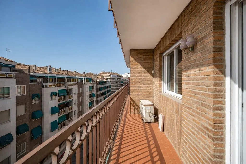 Rõdu - Luxury Flat with Balcony in Gran Capitán, Granada