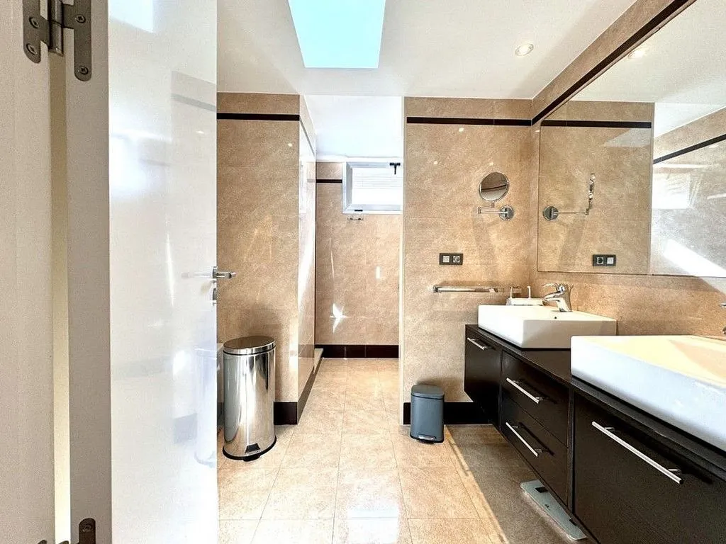 Vannitoad - Villa with Pool in Residential Area