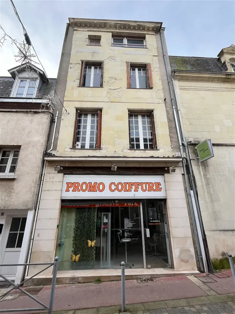 Välivaade - Mixed-Use Building in Loudun Centre