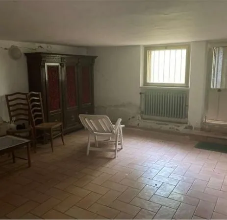 Rustic Villa with Large Garden in Offagna