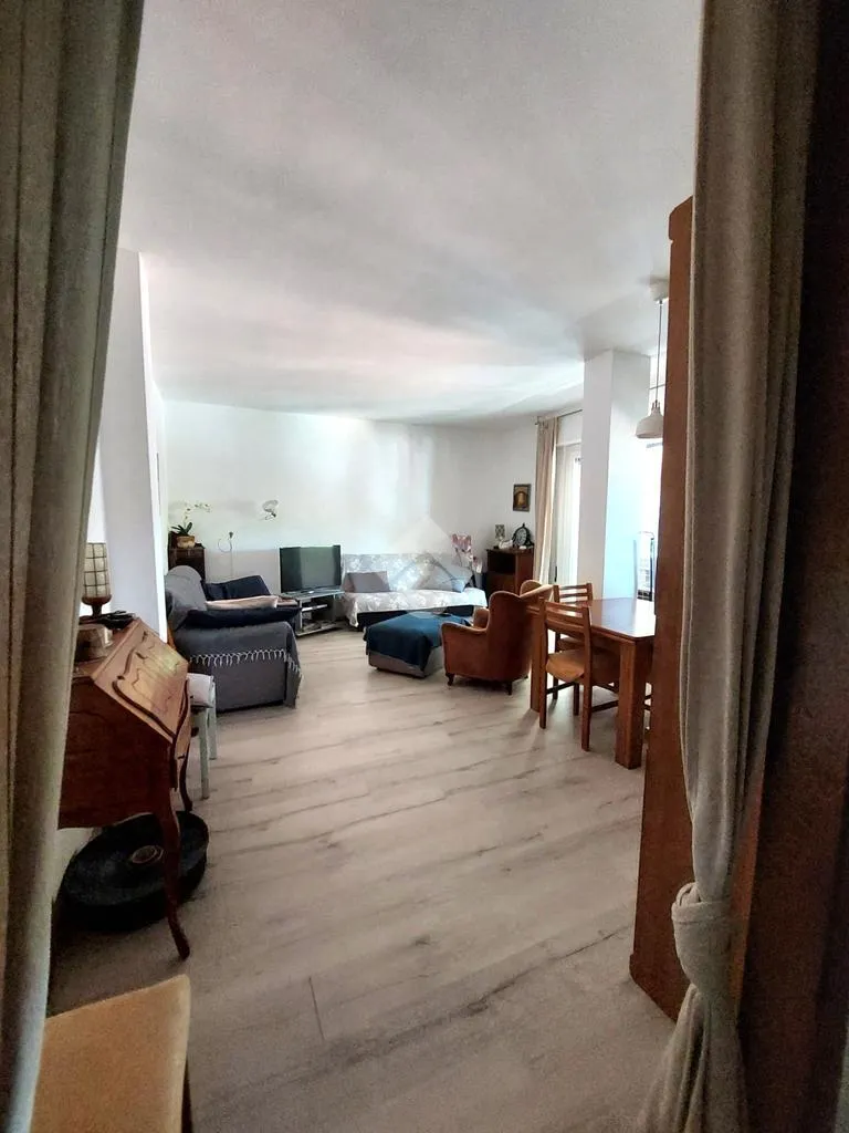 Elutuba - 2-Bedroom Apartment with Balcony in Riccione