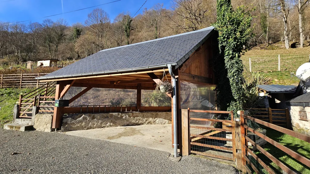 Extérieur - Maison en Pierre avec Vue Montagne en Vallée de Campan