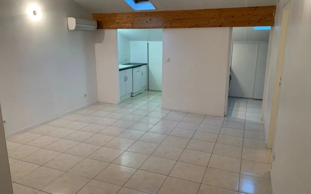 Toad - T2 Apartment with Parking in L'Union