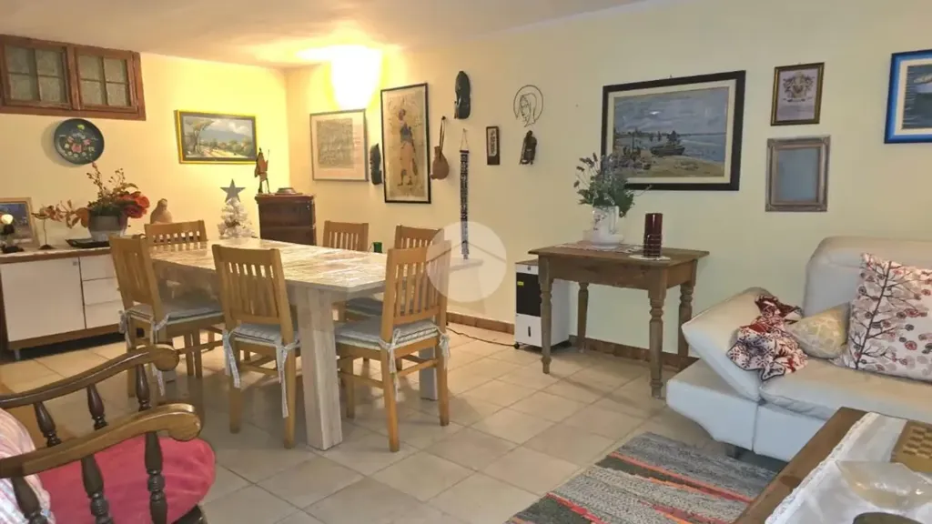 Salle à manger - Rustic Villa with Private Garden in San Benigno Canavese