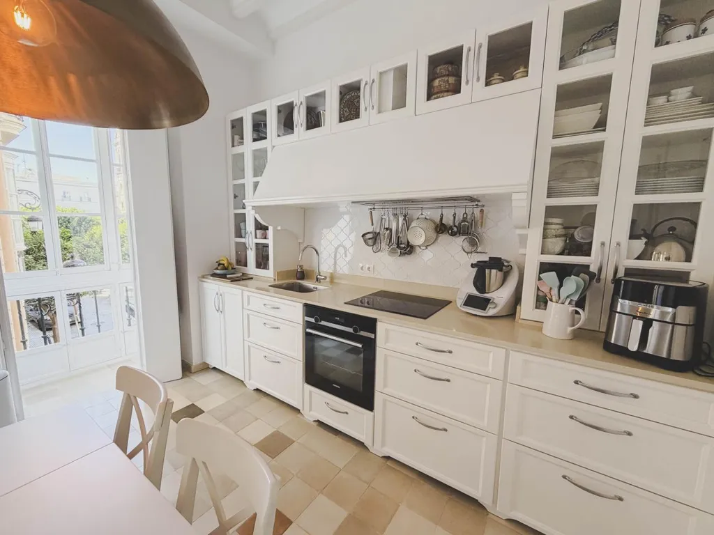 Cuisine - Historic Flat with Balcony in Plaza España