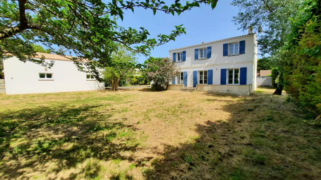 Aed - House with Garden in Saint-Ouen-d'Aunis