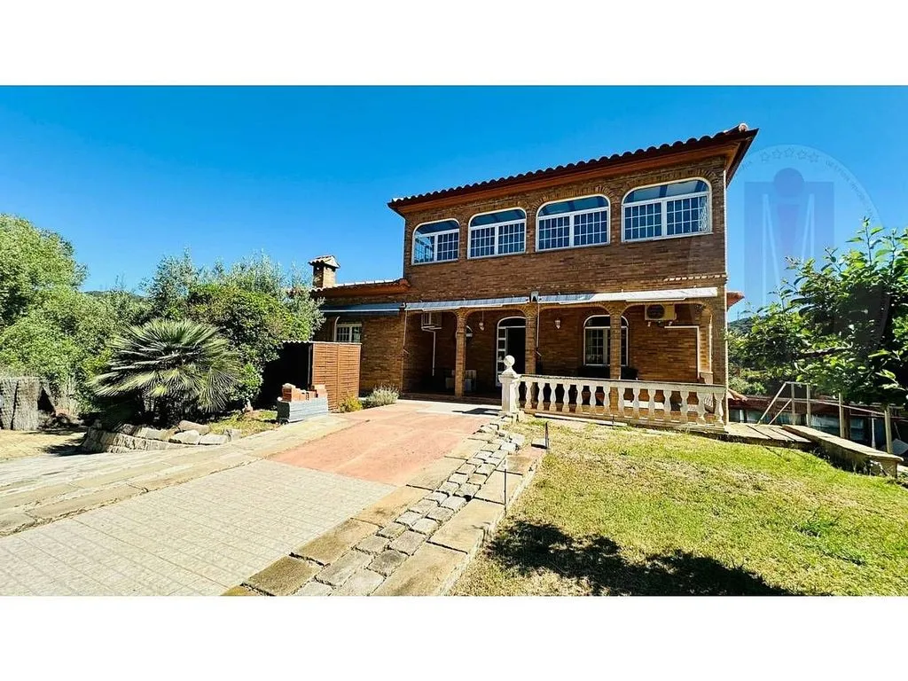 Esterno - Rustic House with Pool and Terrace in Begues