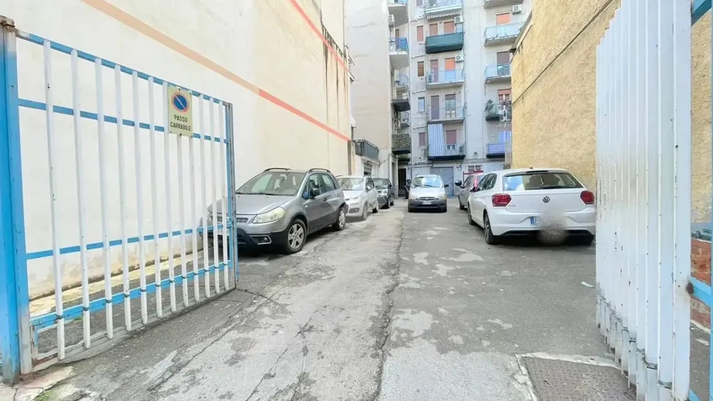 Välivaade - Three-Bedroom Flat with Balcony in Palermo
