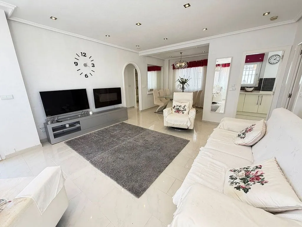 Séjour - House with Pool and Garden in Orihuela
