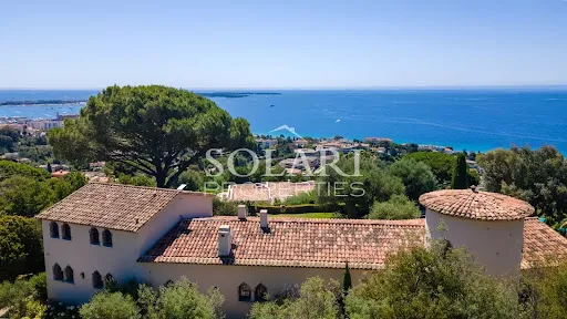 Õhuvaade - Provençal Villa with Sea Views in Cannes