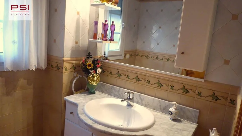 Salles de bain - Luxury House with Garden in Cardedeu
