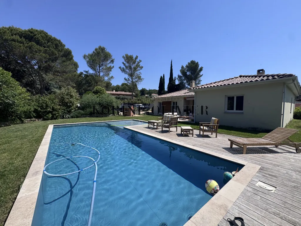 Piscine - Villa Meublée avec Piscine à Ventabren