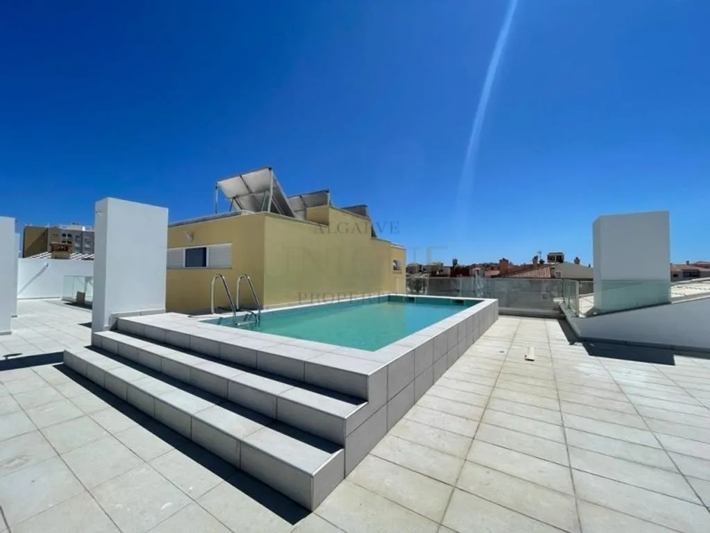 Bassein - Luxury Flat with Rooftop Pool in Lagos