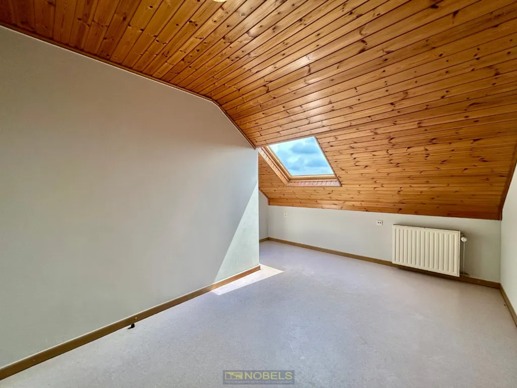 Pièces - Duplex Spacieux avec Terrasse à Lierde