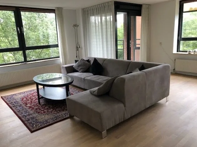 3-toaline korter asukohas Amstelveen