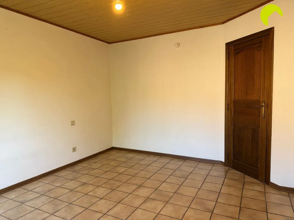 Toad - 2-Bedroom Apartment with Parking in Mortsel