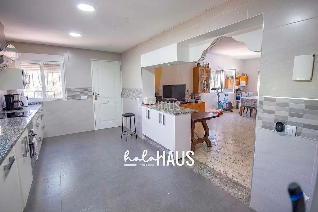 Kitchen - Chalet with Pool and Terrace in Calalberche