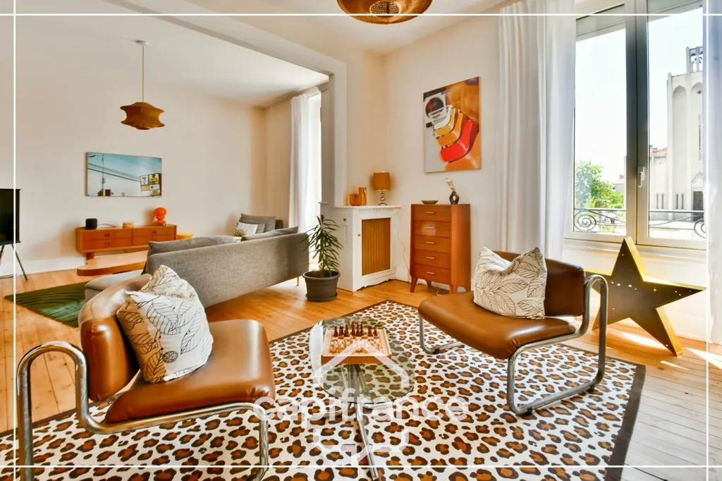 Living Room - Character House with Intimate Garden in Agen Centre