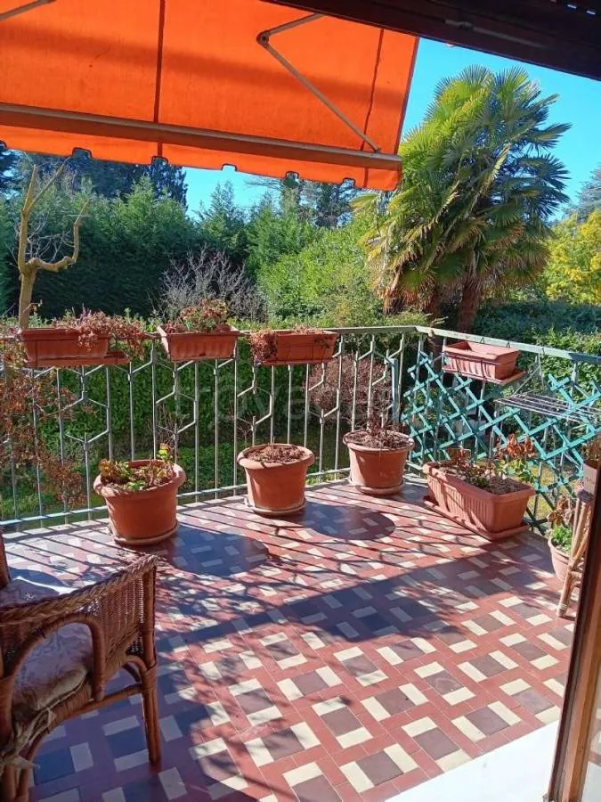 Terrass - Apartment with Garden in Pino Torinese