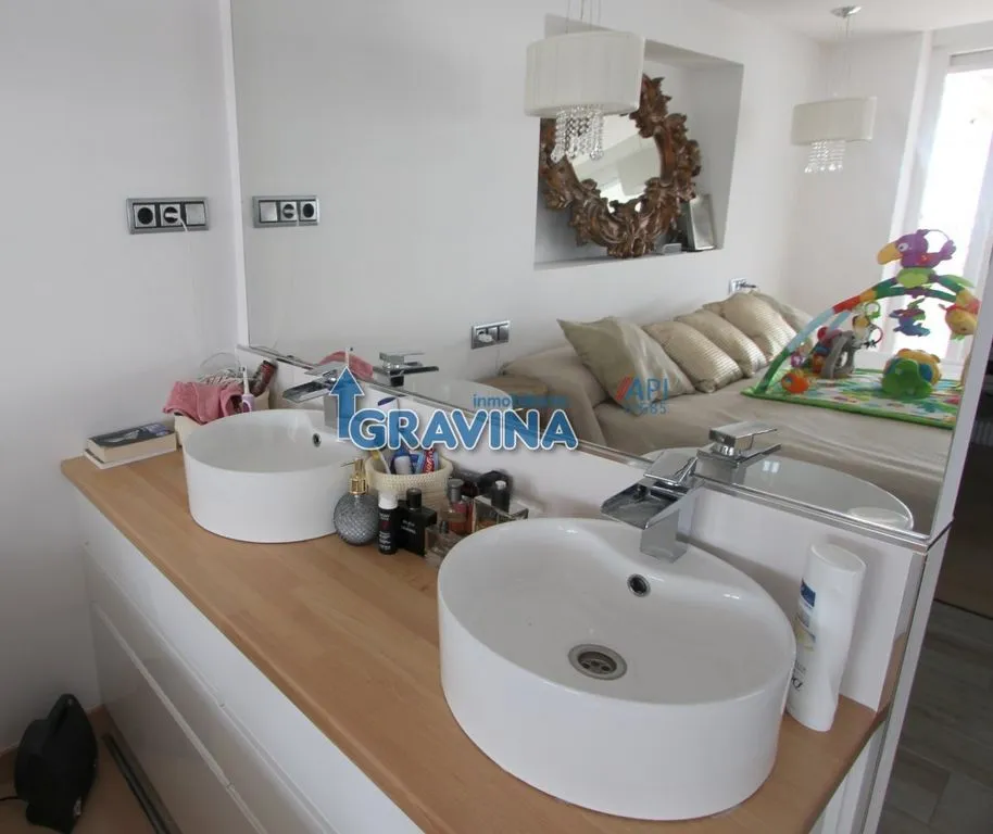 Salles de bain - Bright Penthouse with Terrace in Seville