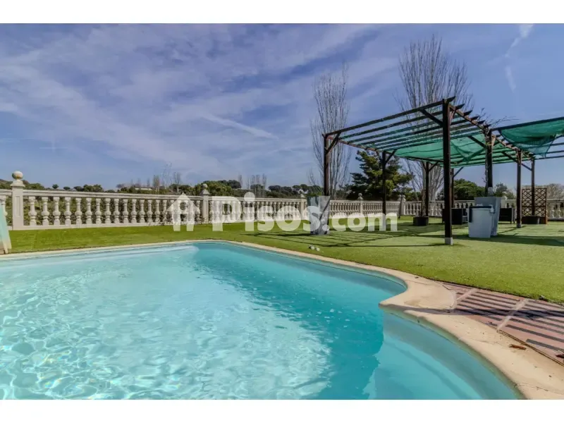 Bassein - Chalet with Golf View in Cabanillas del Campo