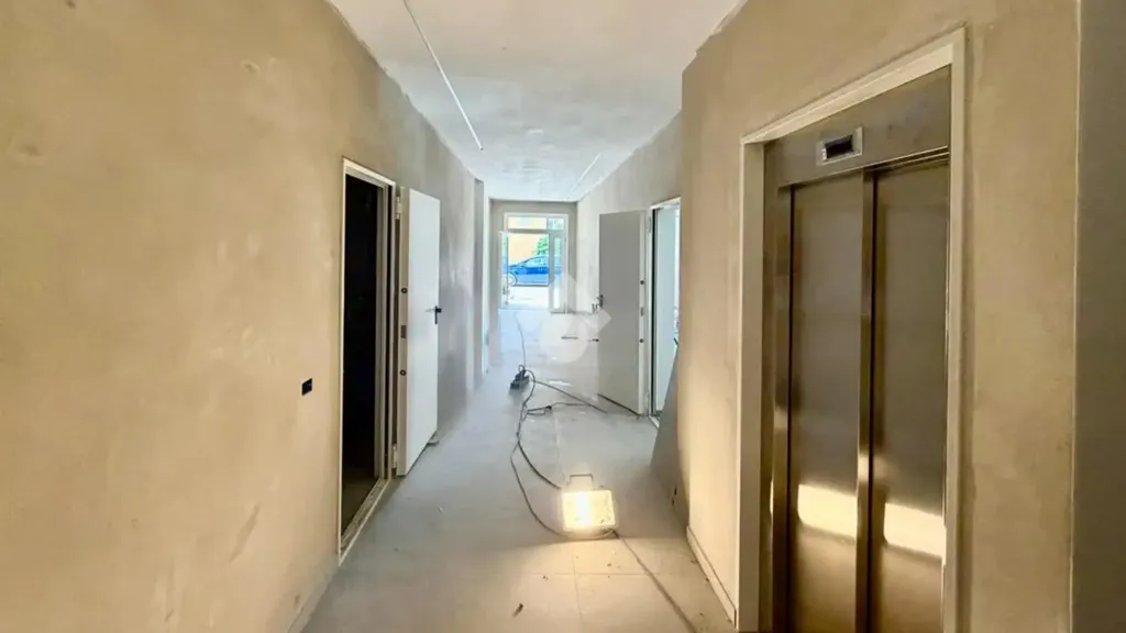 Esik - Newly Built Apartment with Balcony in Novellara