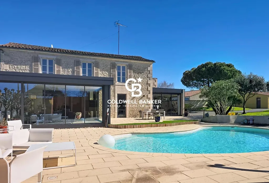 Piscina - Luxury Home with Pool in Fontenay-le-Comte