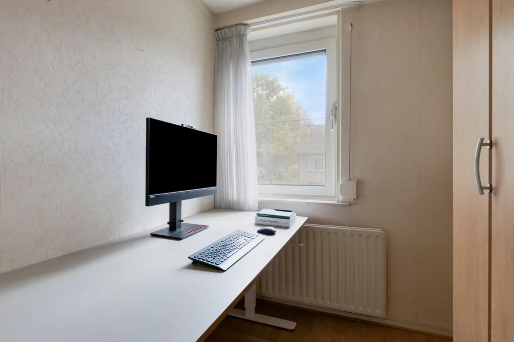 Bureau - Modernised Corner House with Garden in Tempel