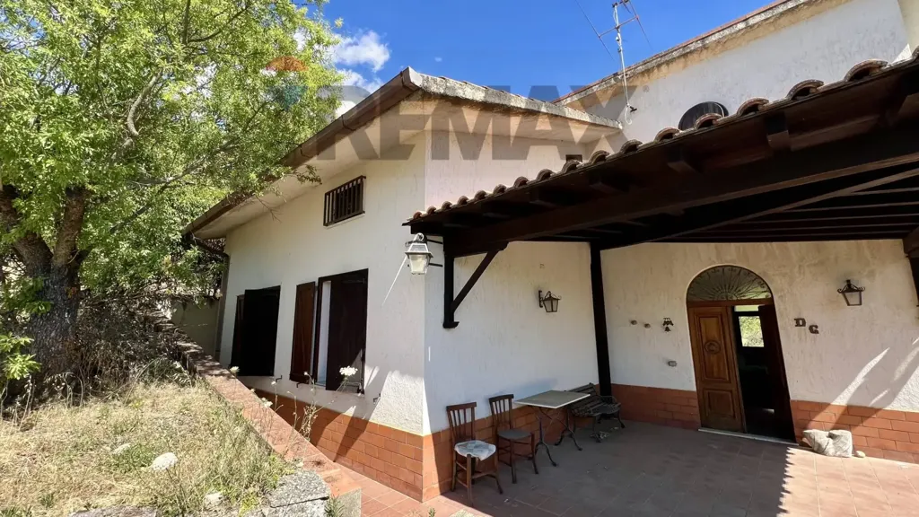 Terrass - Villa with Olive Grove in Alimena
