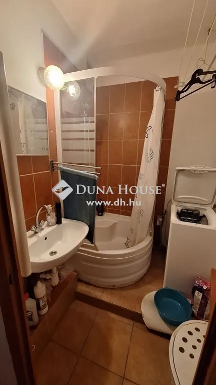 Bathrooms - Apartment with Balcony in Székesfehérvár