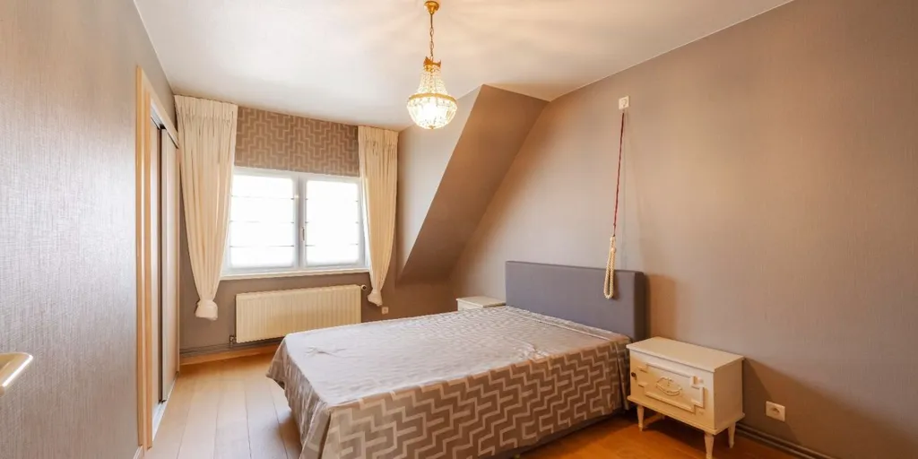 Magamistoad - Central Townhouse with Loft in Roeselare
