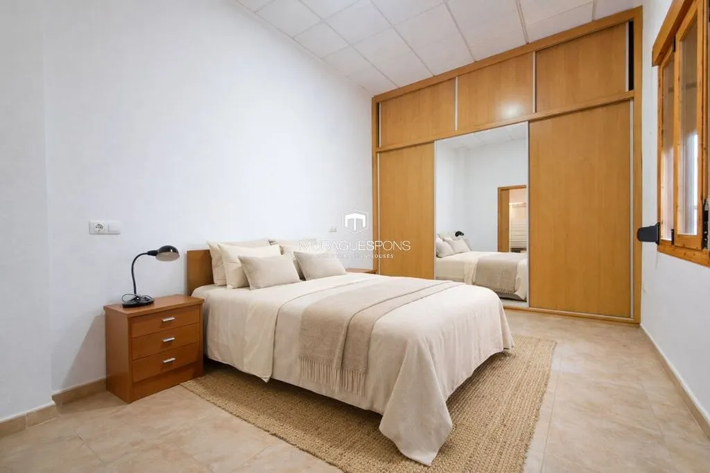 Chambres - Townhouse with Garage in Teulada Historic Centre