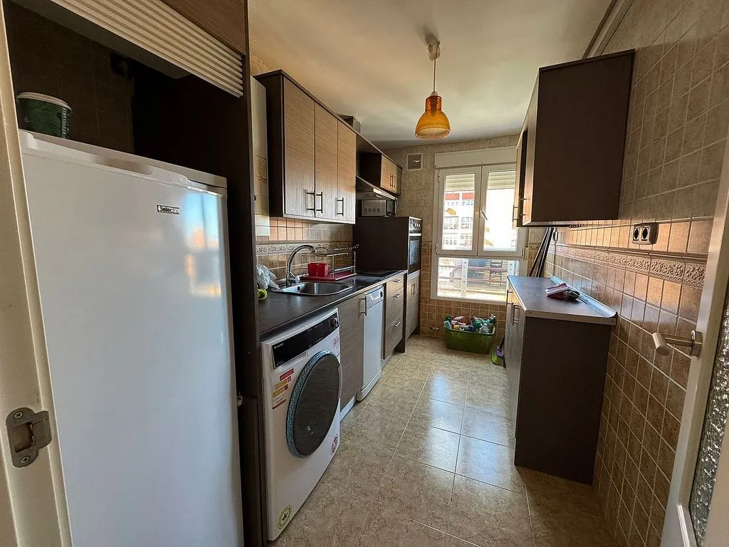 Cuisine - Apartment with Terrace in Palomeras Sur Este