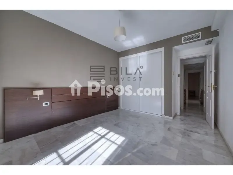 Hallway - Apartment with Private Garage in Marbella Reserve