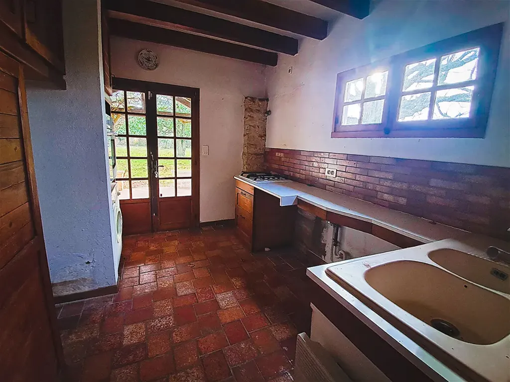 8-room house in Beaune