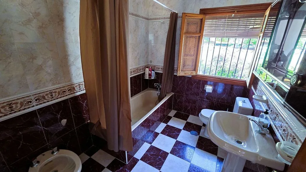 Vannitoad - Rustic Chalet with Pool in Órgiva