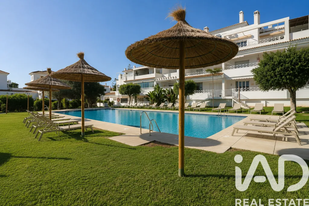 Piscine - 2-Bed Apartment with South Terrace in Río Real Golf, Marbella