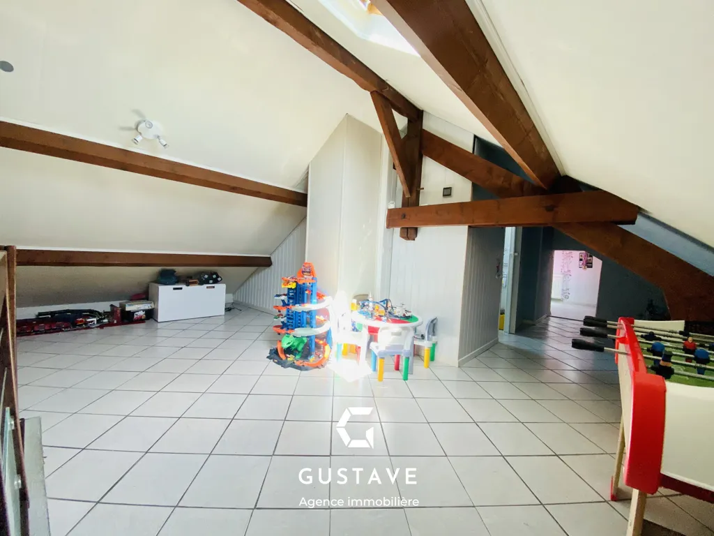 Pièces - Maison avec Piscine à Rouvres en Plaine