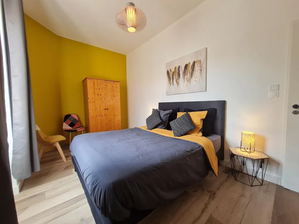Magamistoad - Master House with Terrace in La Garnache