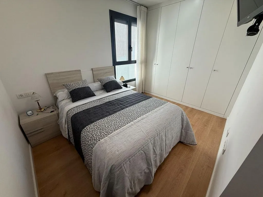Chambres - Modern Flat with Balcony in La Gavarra