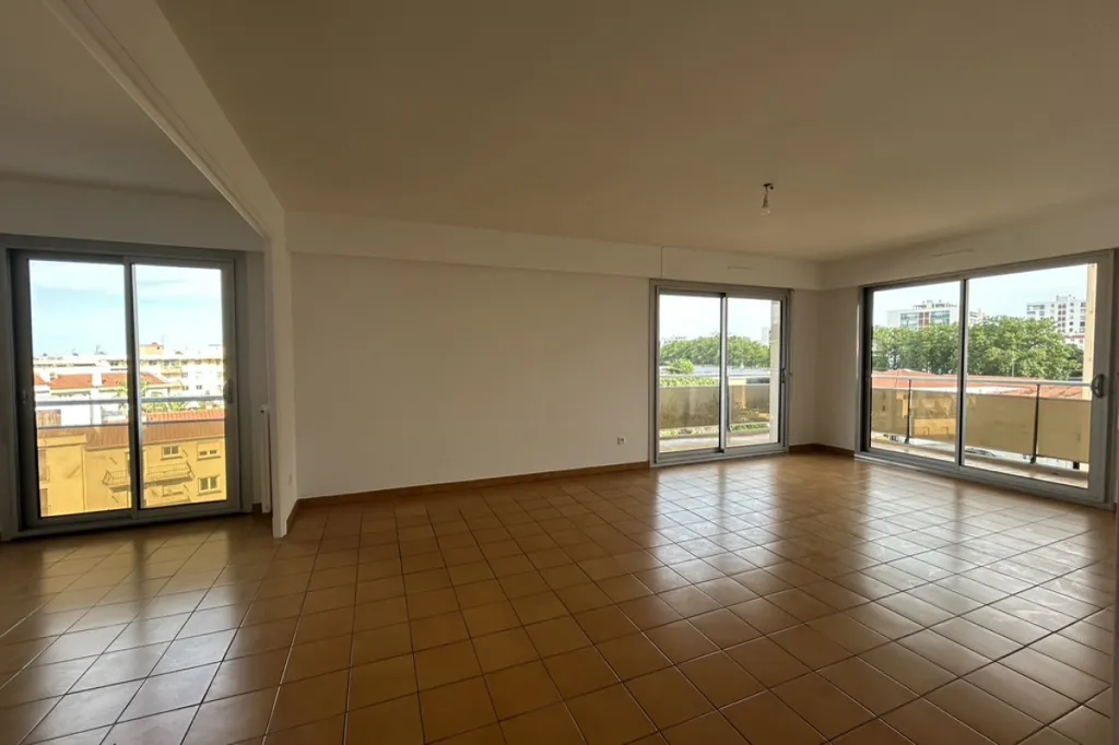 Soggiorno - Bright Apartment with Balconies in Perpignan