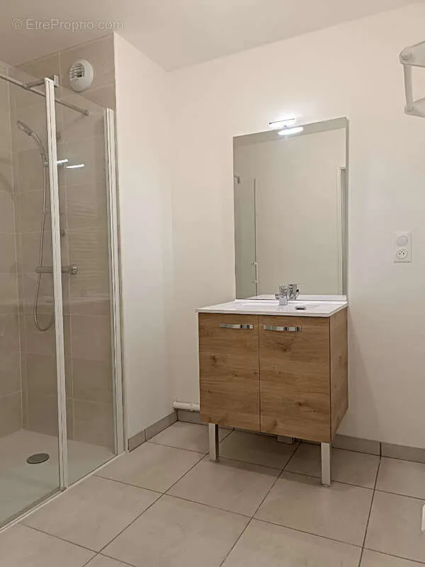 Vannitoad - Modern Apartment with Terrace in Chateaugiron Centre