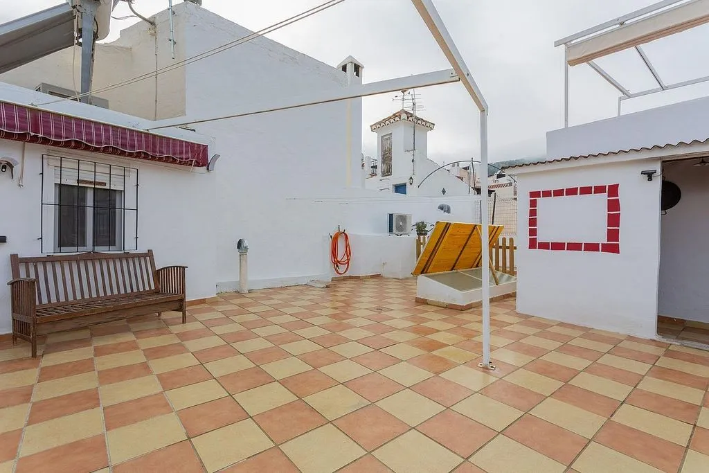 Jardin - Three-Bedroom House with Terrace in Ítrabo