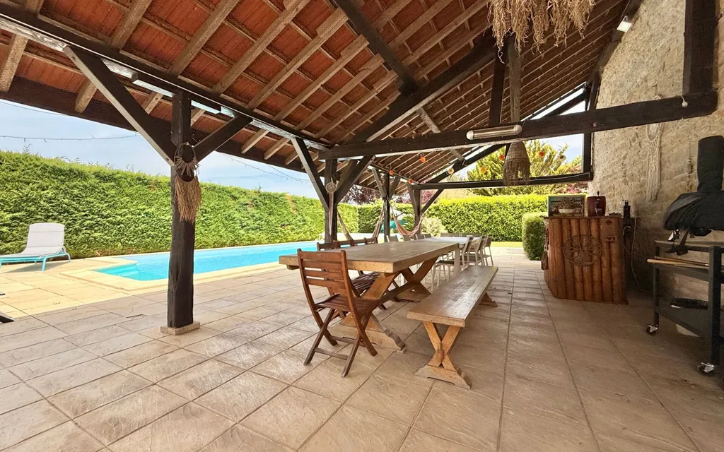 Terrass - Stone House with Pool and Barn in Countryside