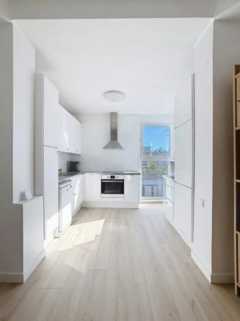 Köök - Bright 2-Bedroom Apartment in Uccle