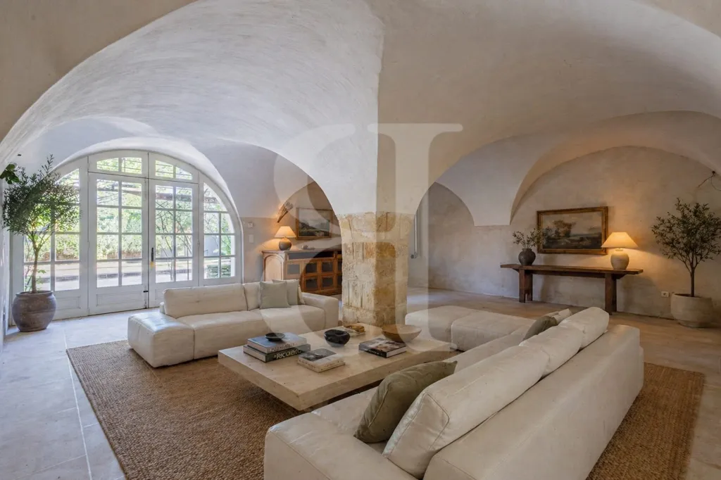 Elutuba - Charming Mas with Garden near Gordes