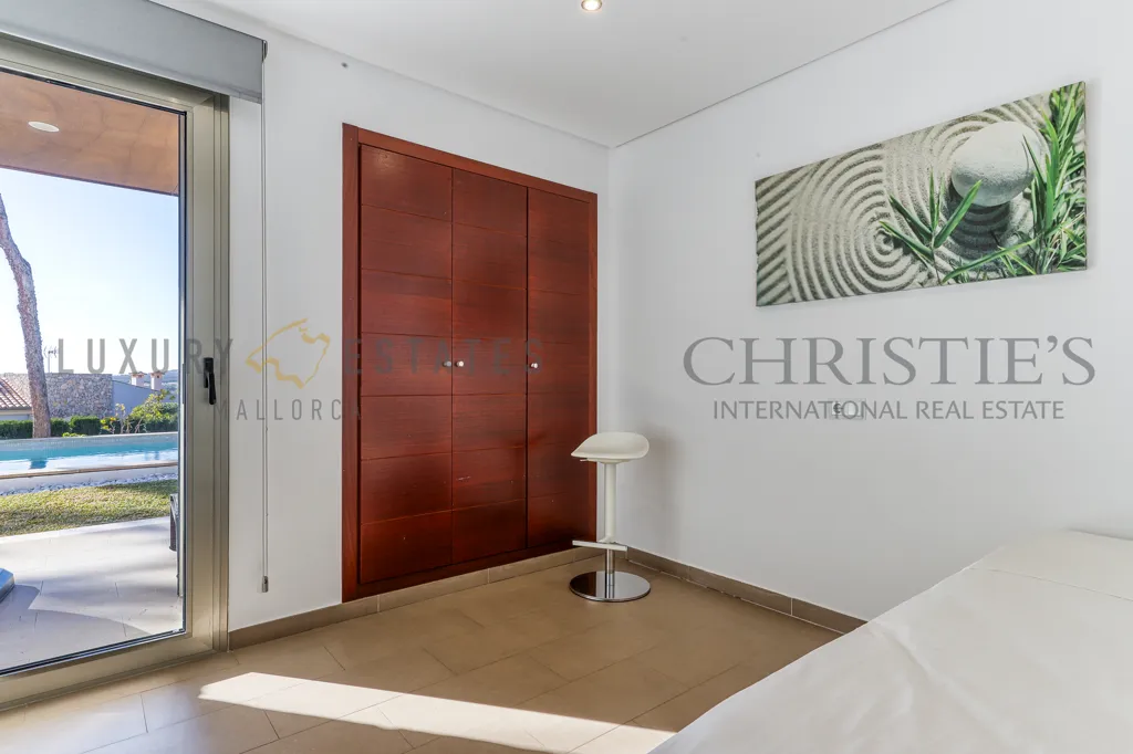 Chambres - Modern Villa with Sea Views in Cala Vinyas
