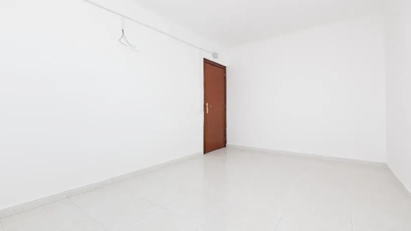 Toad - Alcove Flat with Balcony in Sabadell
